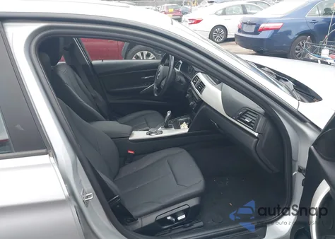 2017 BMW 320I xDrive z USA, uszkodzony, nr VIN WBA8E5G30HNU45349